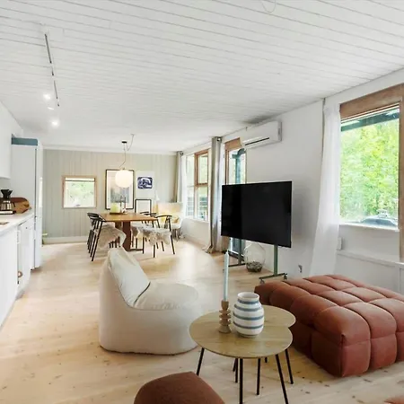 M26-vaeggerlose-botolundvej-106 Bøtø By